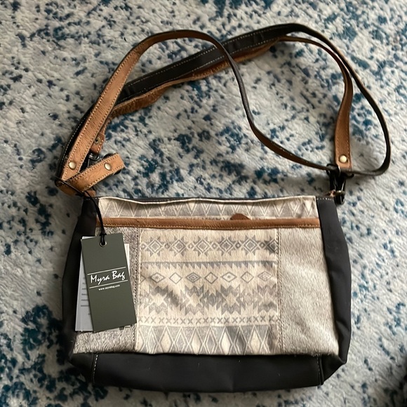 Myra Bag Classic Design crossbody& Shoulder Bag - Picture 1 of 5